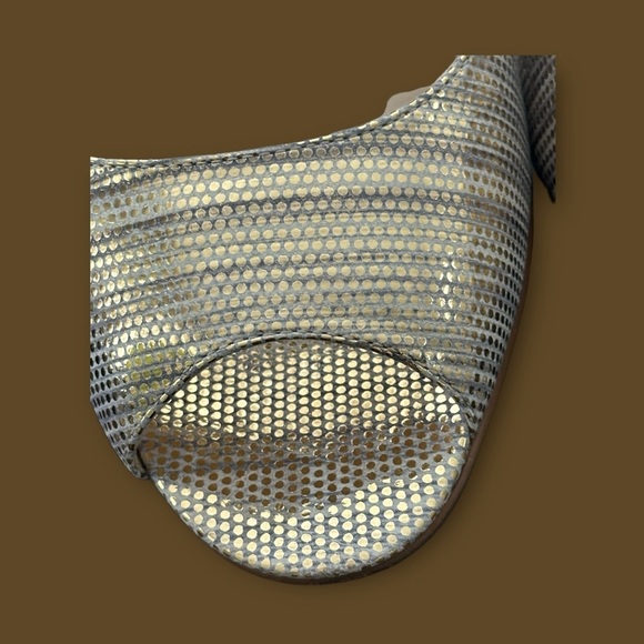 Enzo Angiolini‎ Gold Metallic Peep Open Toe Heel Eve Party Shoe Stiletto SZ 11M - Picture 9 of 9